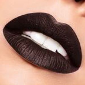 Juvia's Place "Yoko" Metallic Liquid Lipstick